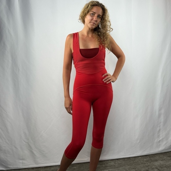 Free‎ People Movement Cut Out Cropped Exercise Jumpsuit in Red Size Small - Picture 3 of 11